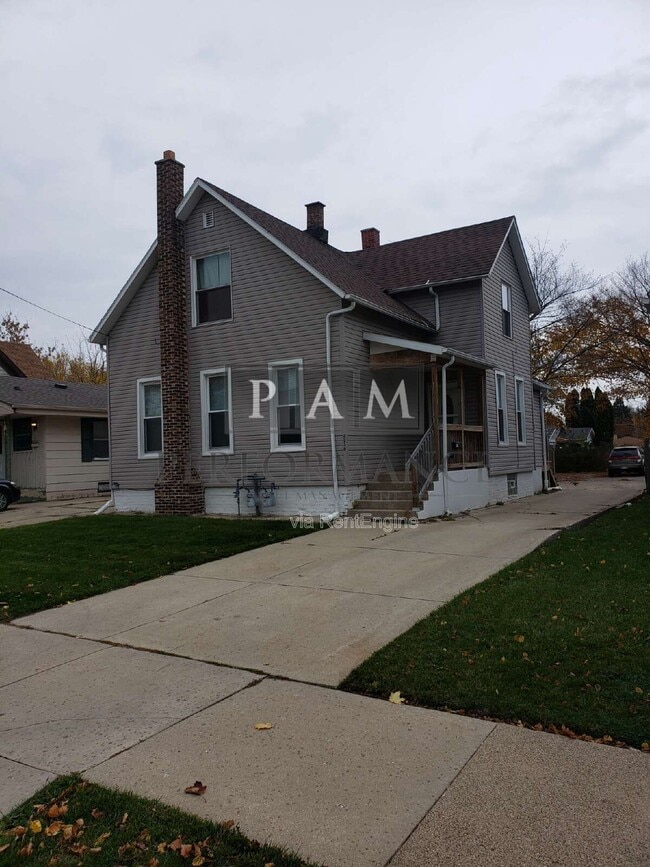 Building Photo - 2216 Harriet St
