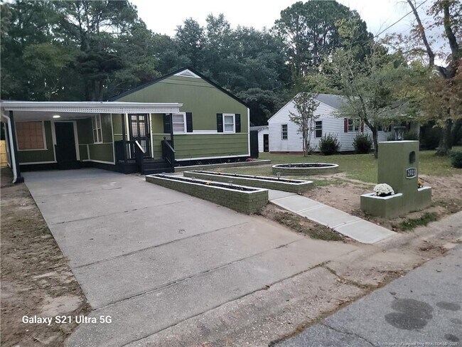 Primary Photo - 2022 Newark Ave