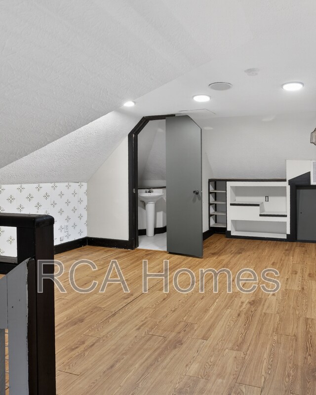 Building Photo - 1425 S East St