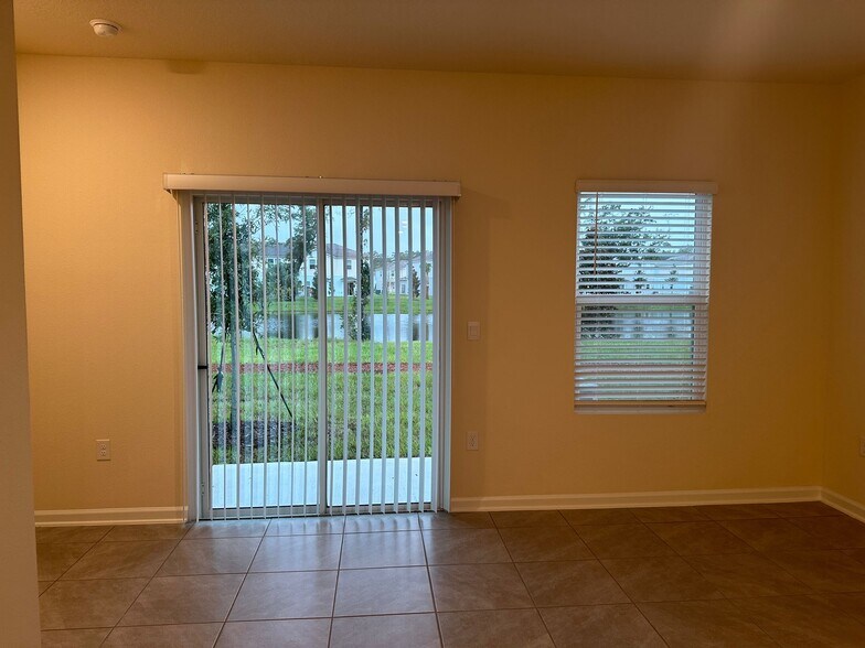 Building Photo - 70 Summer Daze Dr