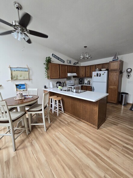 Building Photo - 185 White Tail Dr