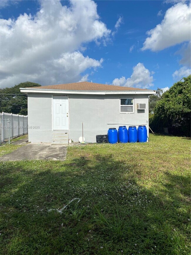 Building Photo - 1742 Ali Baba Ave