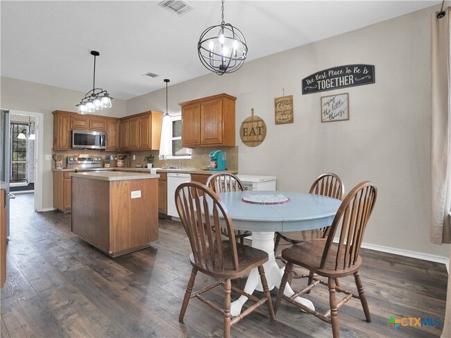 Building Photo - 1775 Jasons N Ct