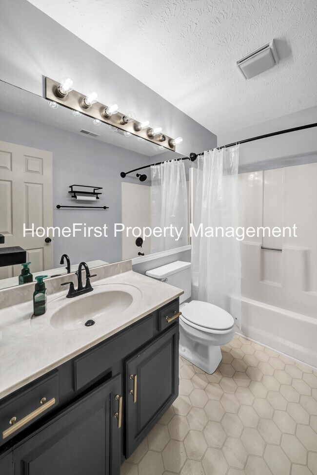 Building Photo - 420 Windfield Pl