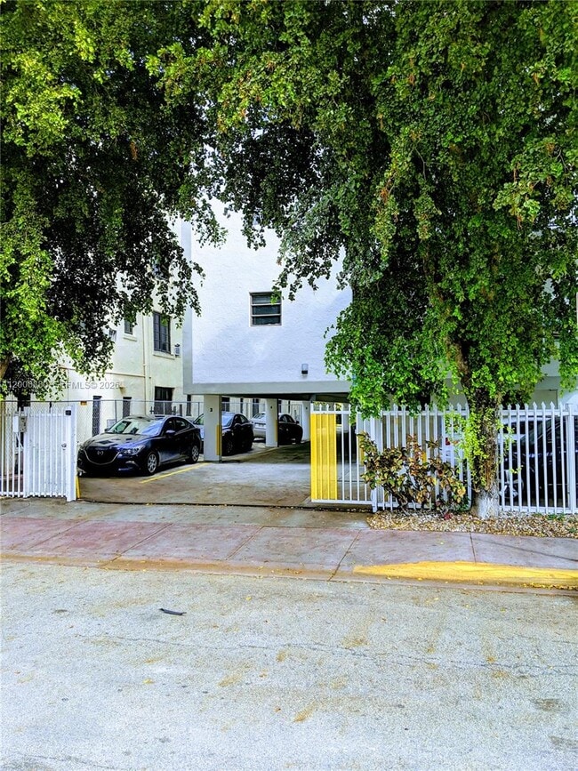 Building Photo - 1617 Jefferson Ave