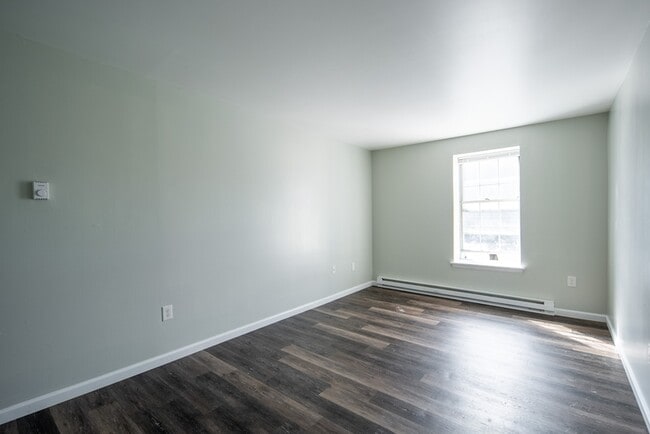 Building Photo - 50-62 East Street - 3B