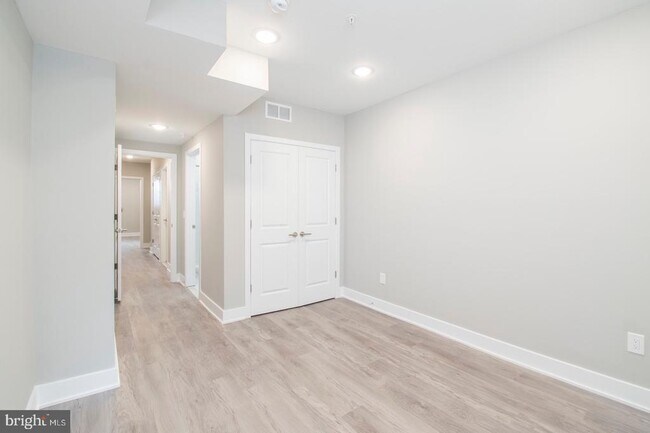 Building Photo - 1206 N 24th St