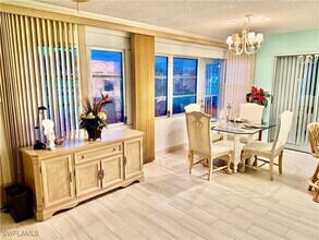 Building Photo - 4187 Lakewood Blvd