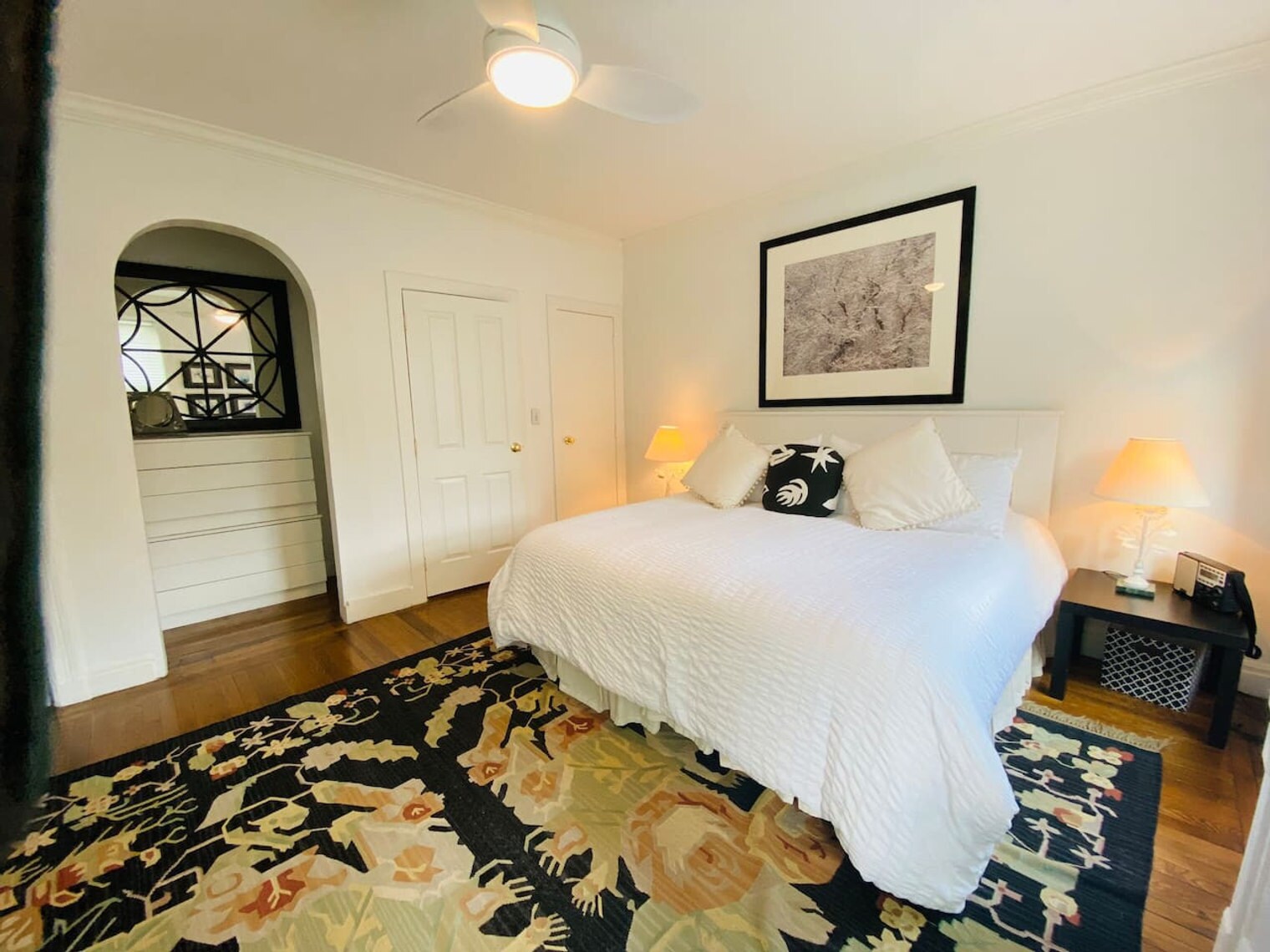 Building Photo - 112 W 78th St