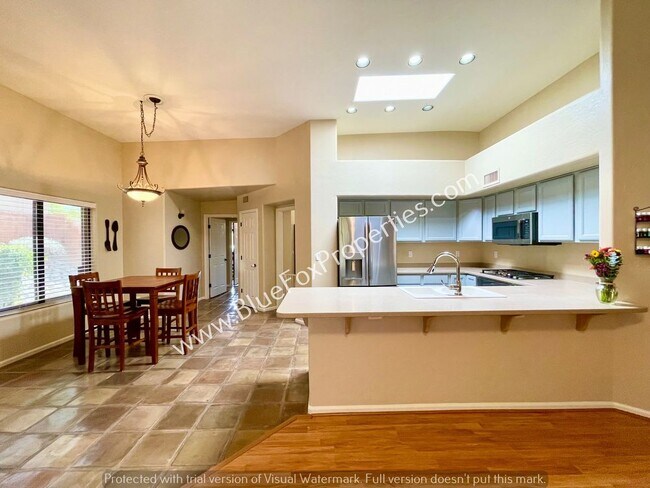 Building Photo - 5449 N Cres Ridge Dr