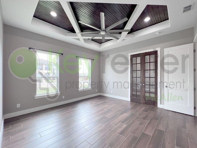 Building Photo - Gorgeous 4 bed/4 bath home, now available ...