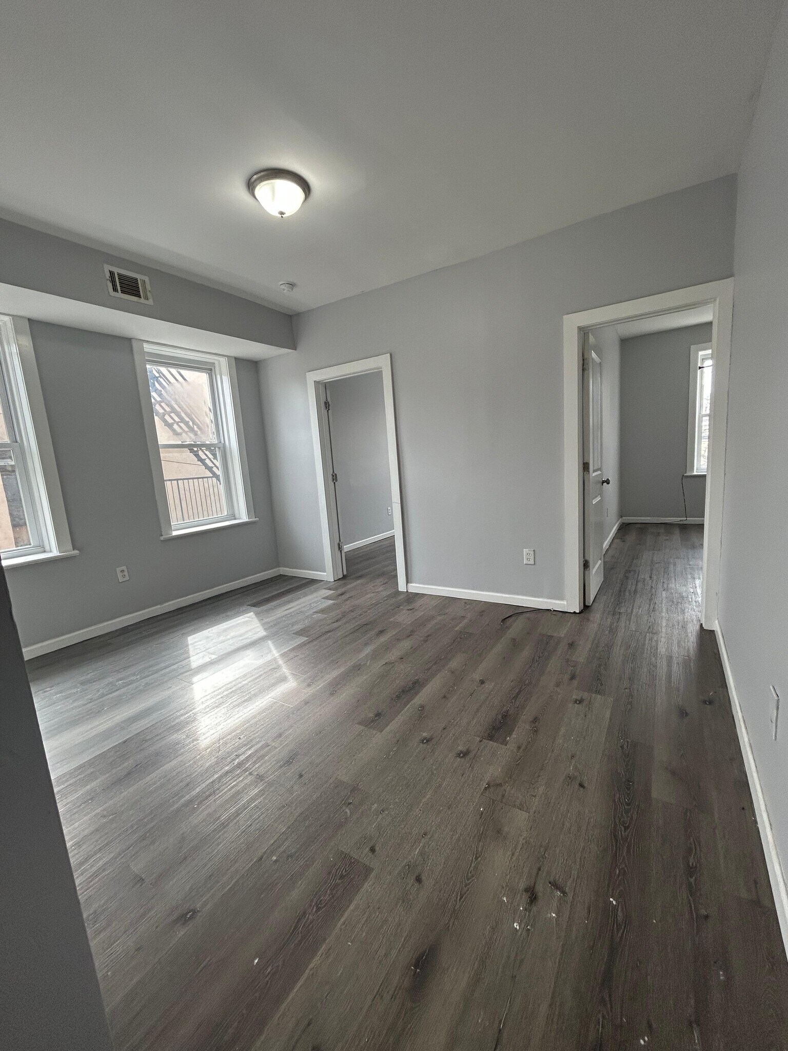 122 Wade Ave 5 - 126 Wade St