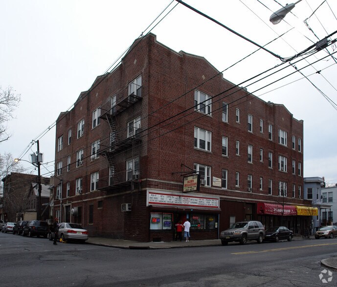 Building Photo - Gyalsten Apartments