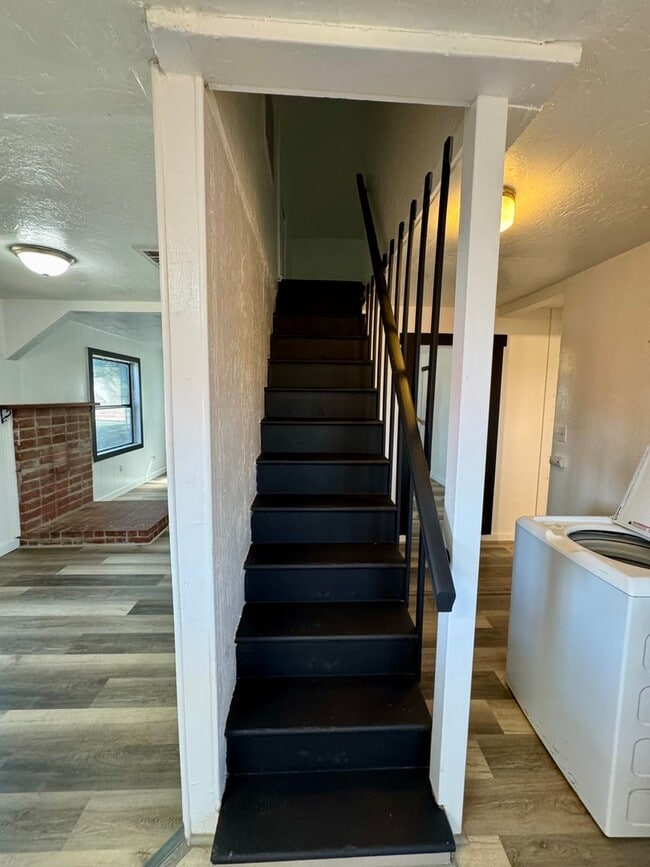 Building Photo - New Rate! Charming Country Retreat Surroun...