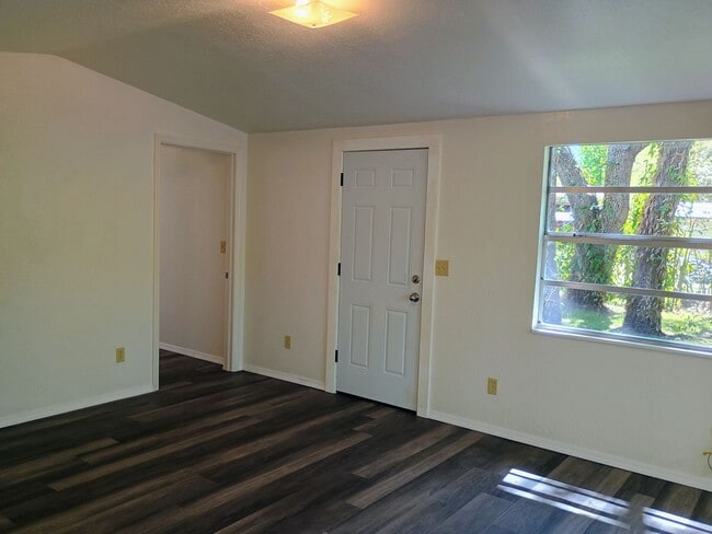 Building Photo - 12740 Co Rd 687