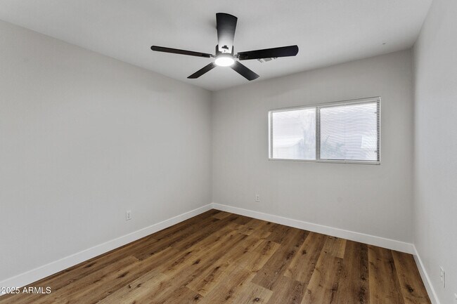 Building Photo - 8463 E Natal Cir