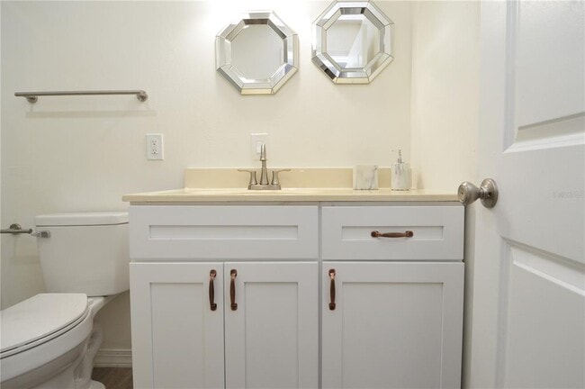 Building Photo - 10934 N Blvd