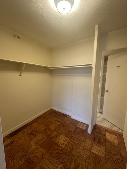 Building Photo - 75 Monmouth St