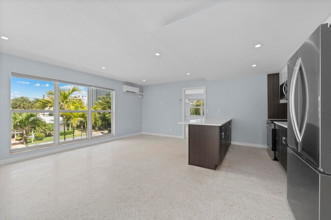 Building Photo - 3220 NE 7th St