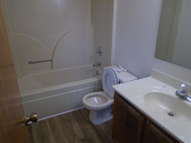 Building Photo - Timberlake