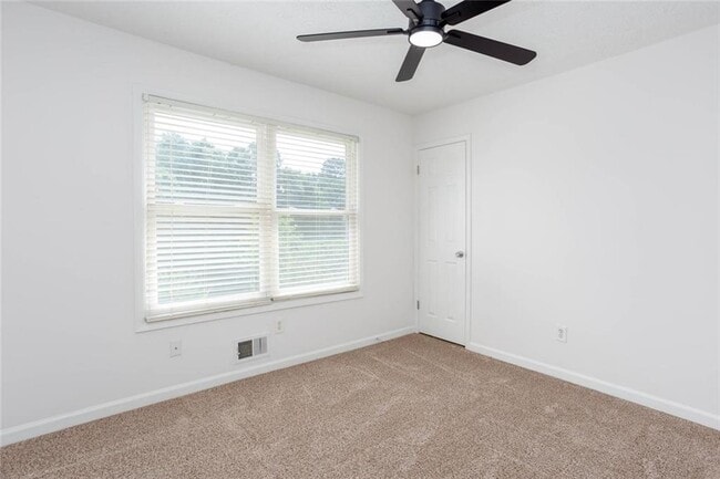 Building Photo - 1093 Caprice Dr