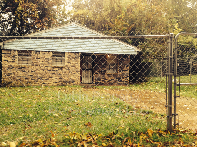 Primary Photo - 1219 Capital Ave