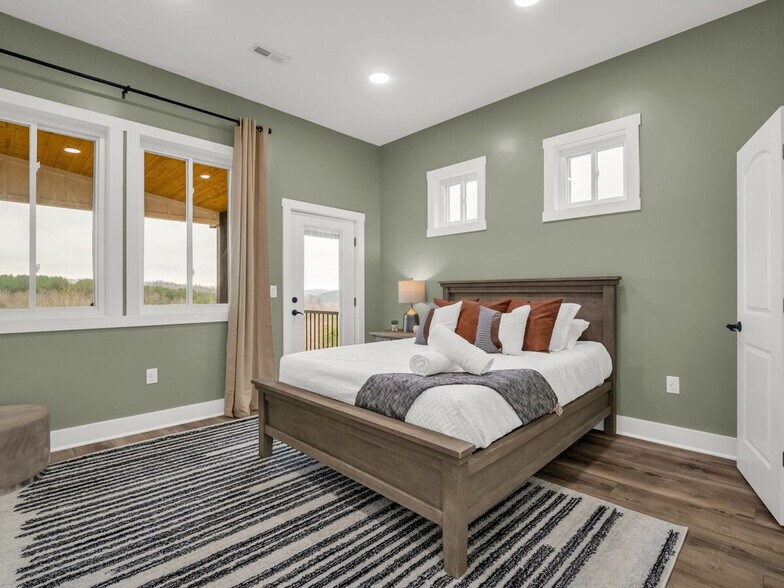 Building Photo - 198 Amberwood Pl