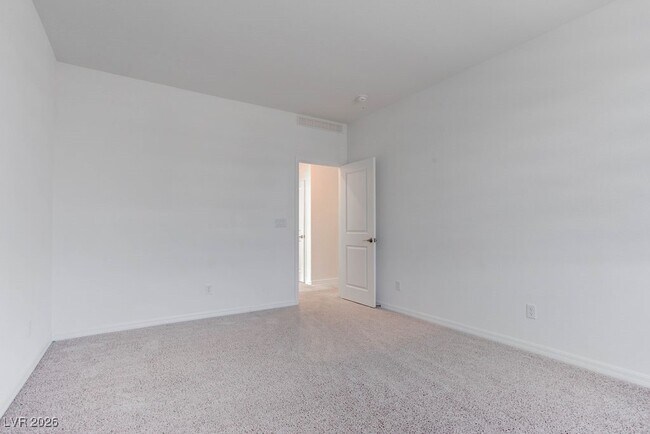 Building Photo - 10269 Lofty Knl St