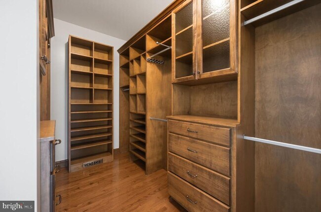 Building Photo - 11912 Old Elm Ct