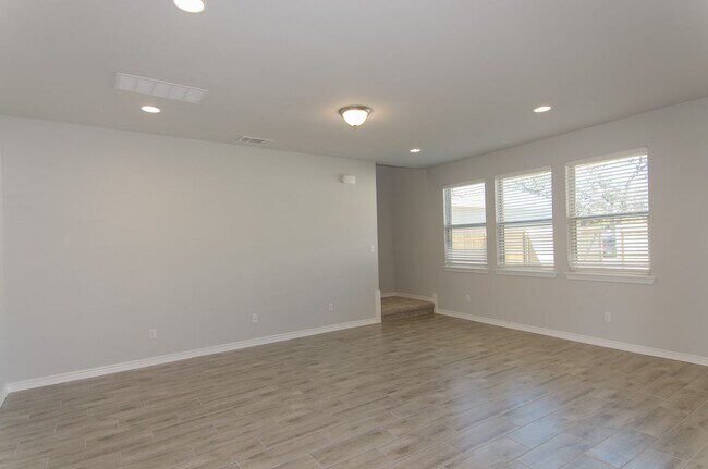 Building Photo - 2136 Pecan Island Dr