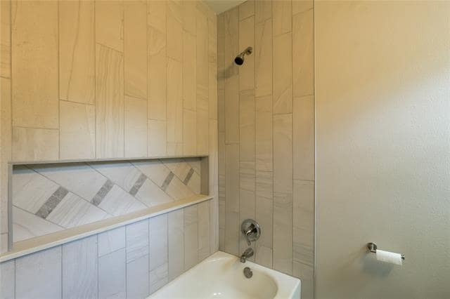 Building Photo - 2114 Harlandale Ave