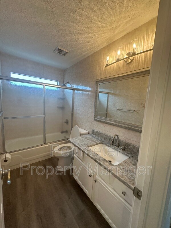 Building Photo - 2867 Lantana Lakes Dr W