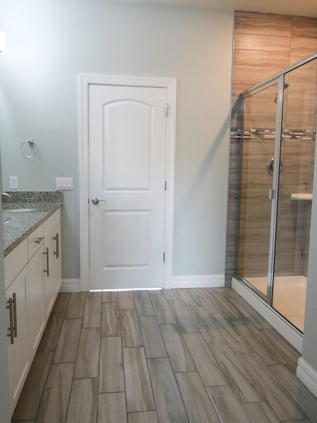 Building Photo - 8333 Rearing Ln