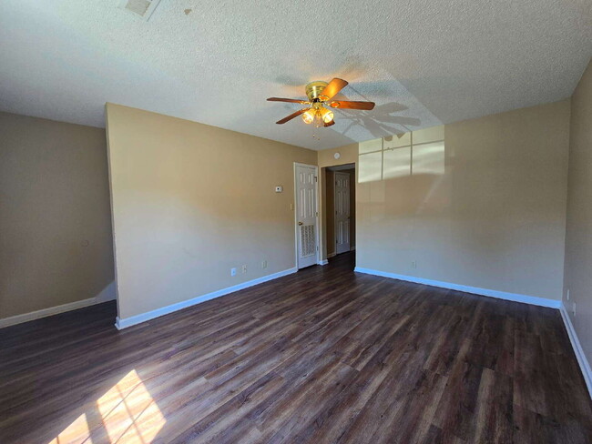 Building Photo - 113 Hickory Trace Rd