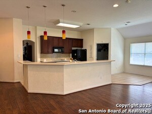 Building Photo - 56 Medici