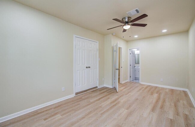 Building Photo - 6510 Cherrydale Dr
