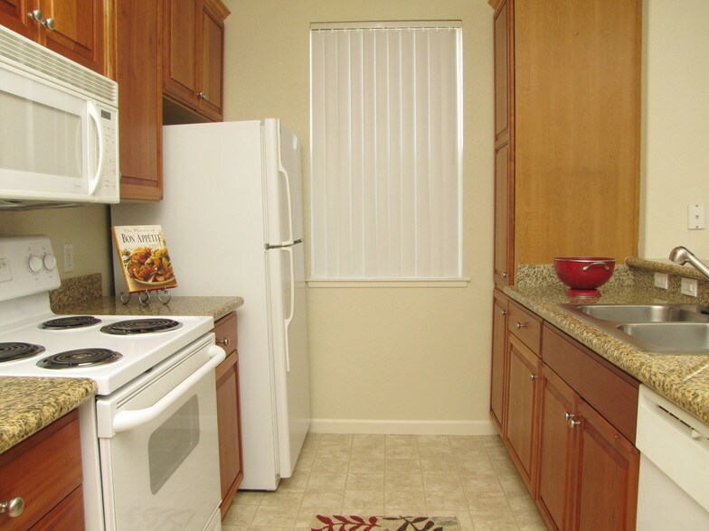 The Crest at Fair Oaks 10523 Fair Oaks Blvd Fair Oaks CA 95628