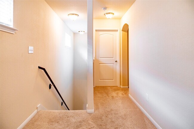 Building Photo - 7115 Ironwood Forest Dr