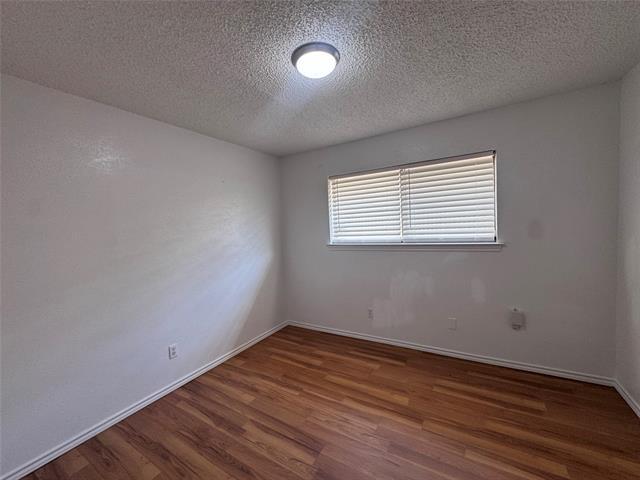 Building Photo - 3648 Country Club Dr W