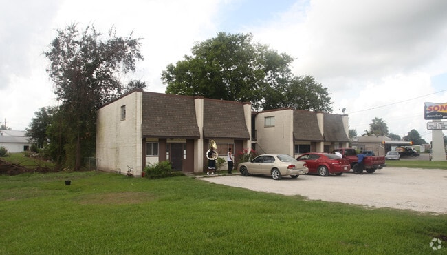 Primary Photo - 3350 La-1 Hwy S