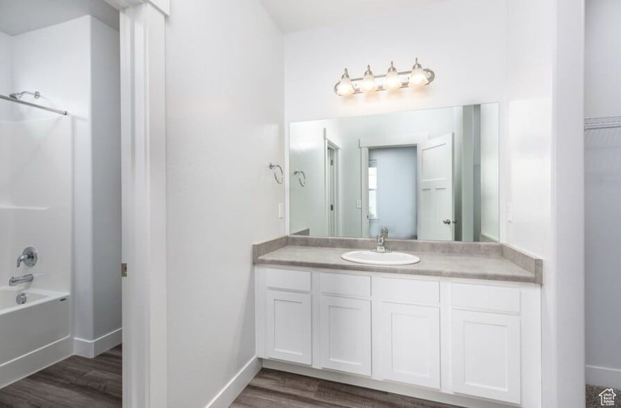 Building Photo - 527 N 360 W
