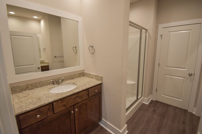 Building Photo - NOW LEASING