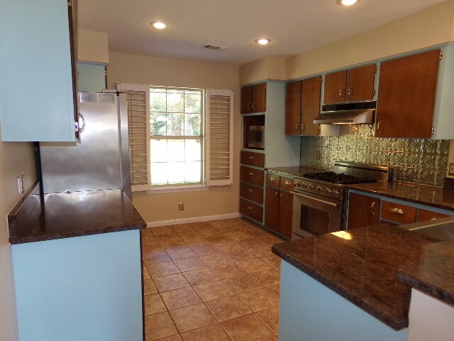 Building Photo - 14 Egret Dr