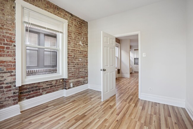 Building Photo - Adams Morgan!// Professionally Managed// 1...