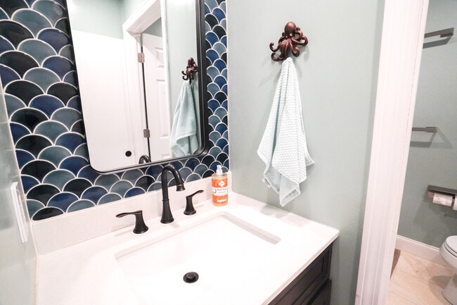 Building Photo - 48 Fales Ave