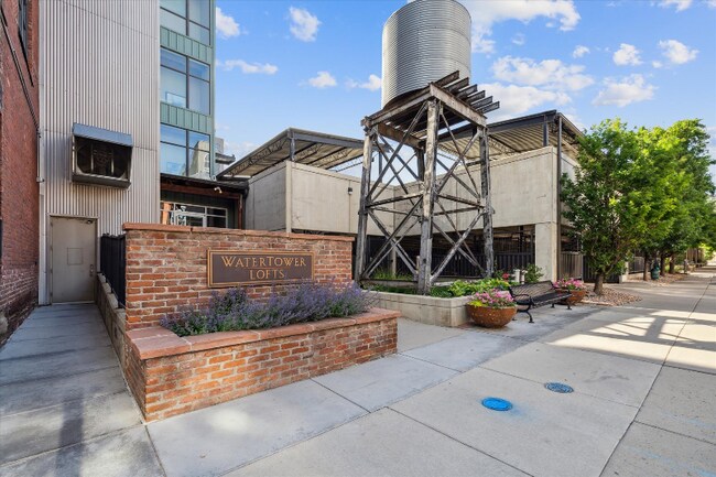 Building Photo - 2960 Inca St