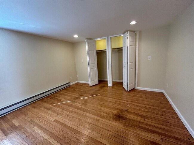 Building Photo - 11 McCullums Ln