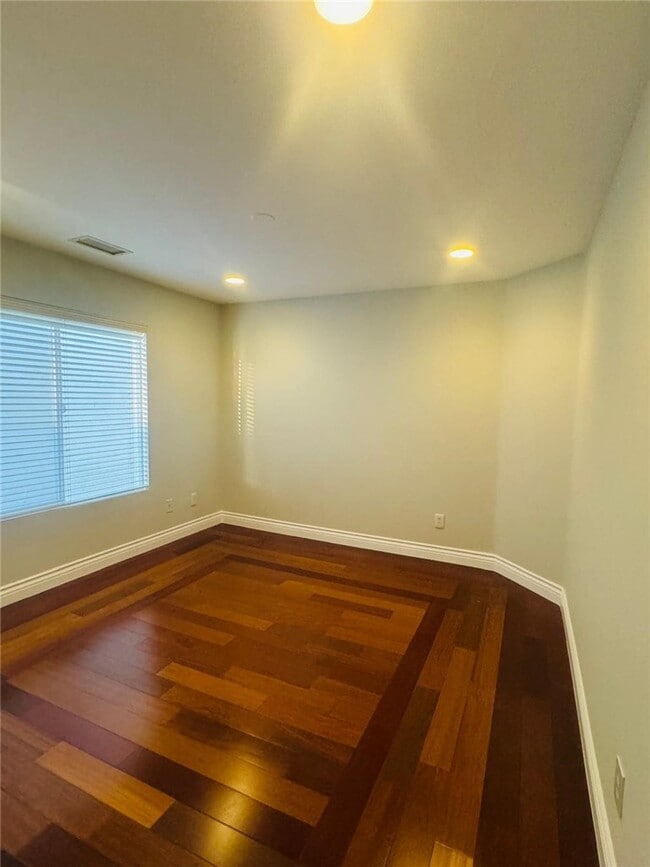 Building Photo - 7036 Sausalito Ave