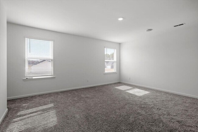 Building Photo - 645 Thomas Gage Dr