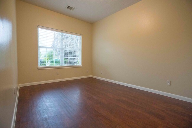 Building Photo - 7824 Comal St